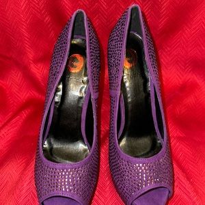 Red Circle 5.5” Purple Platform Stilettos. Size 10.